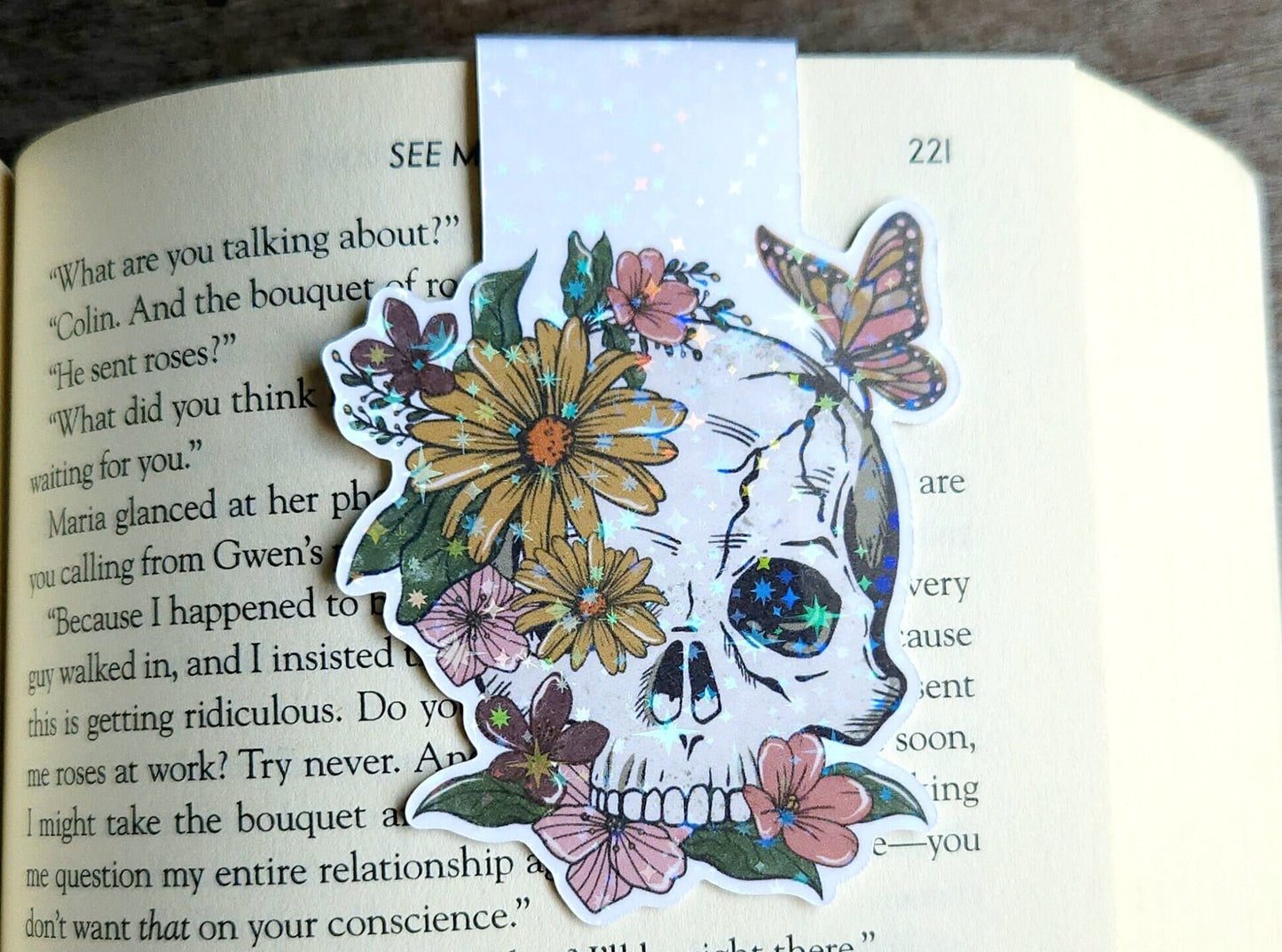 Floral skull magnetic bookmark, book lover gift, goth, bookish, cute bookmark magnet, book accessories