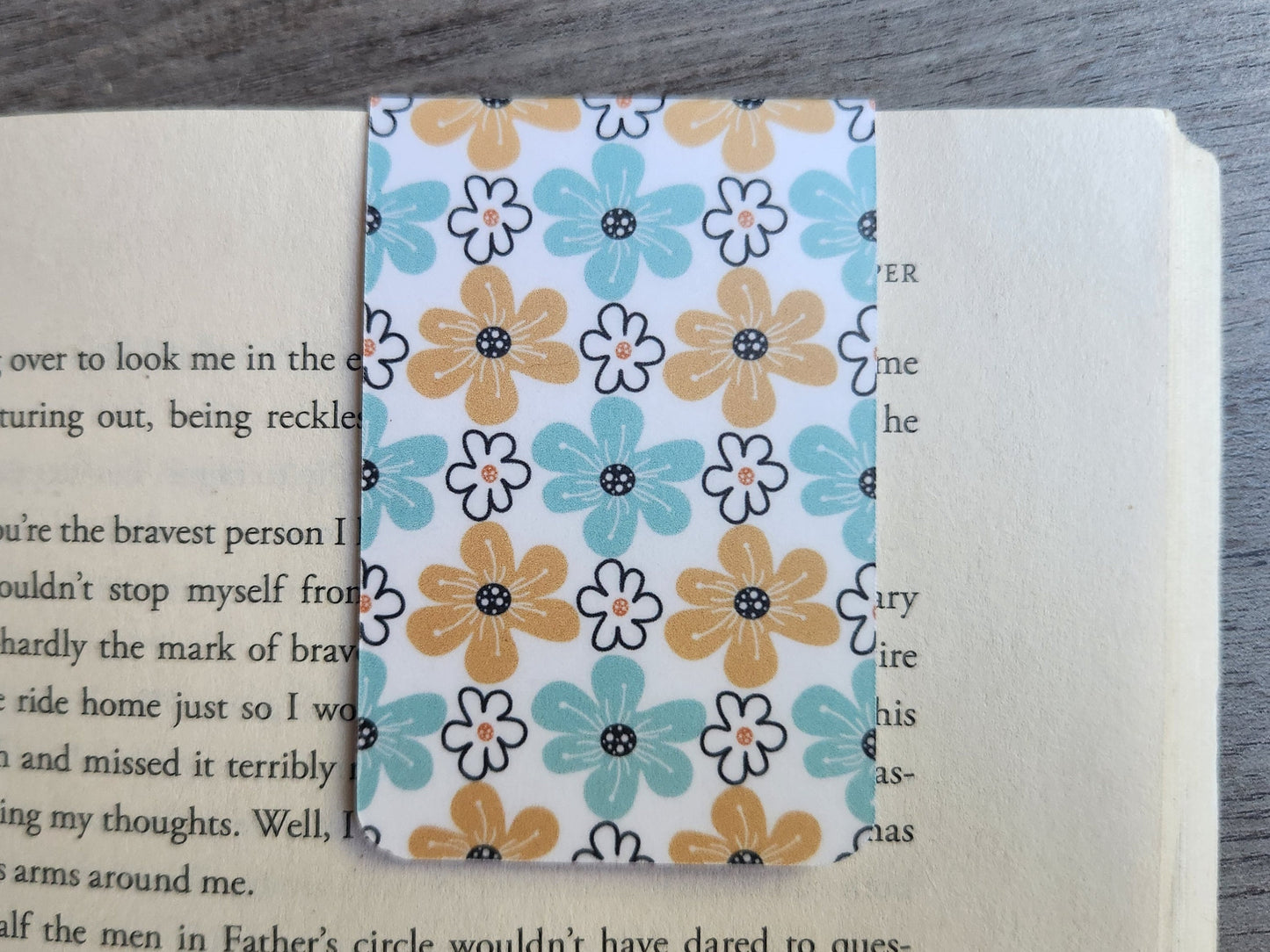 Floral magnetic bookmark, book lover gift, reading, bookish, springtime bookmark magnet, book accessories, flowers, stocking stuffer