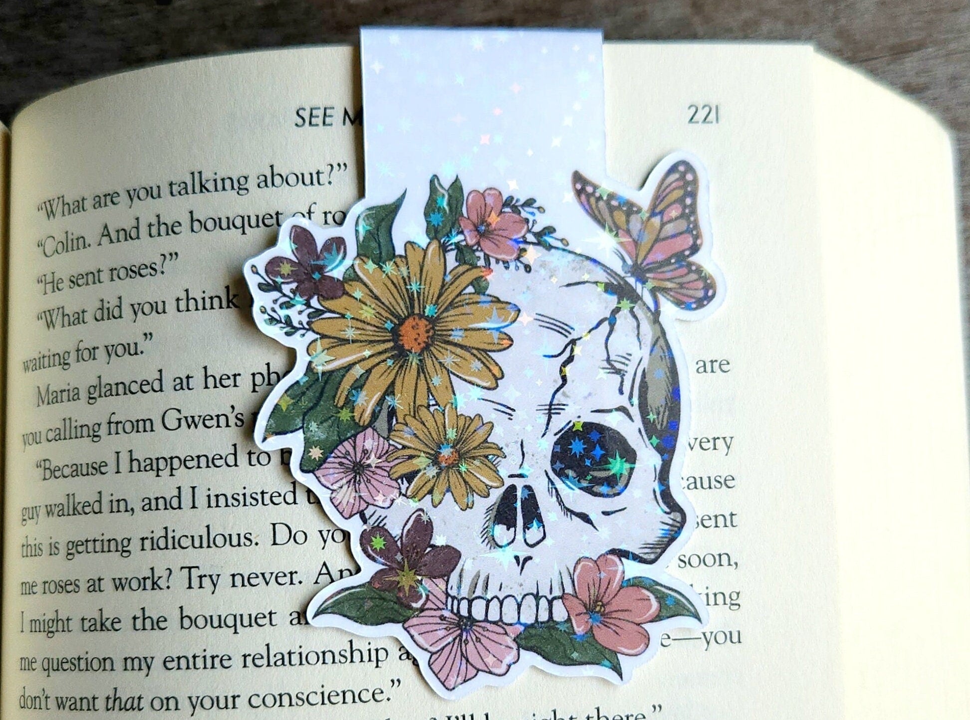 Floral Skull Magnetic Bookmark - Goth Book Lover Gift Cute Bookish Magnet