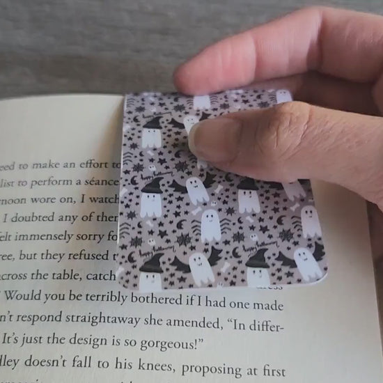 Floral magnetic bookmark, book lover gift, reading, bookish, springtime bookmark magnet, book accessories, flowers, stocking stuffer